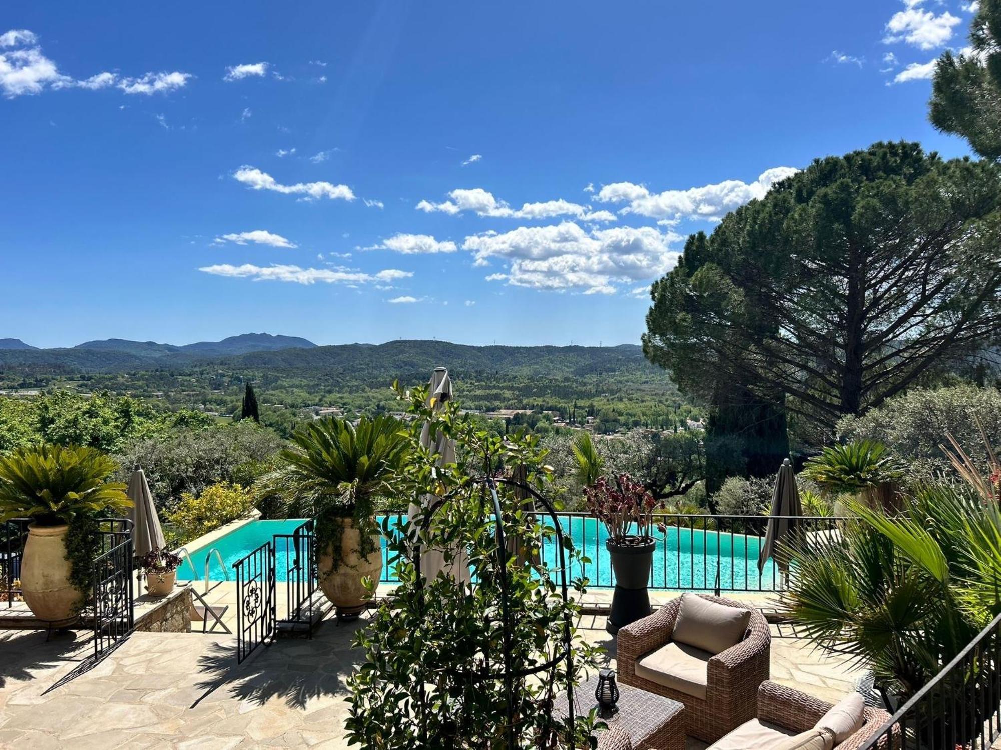 Les Lodges De Saint Cassien 2 Montauroux Dış mekan fotoğraf